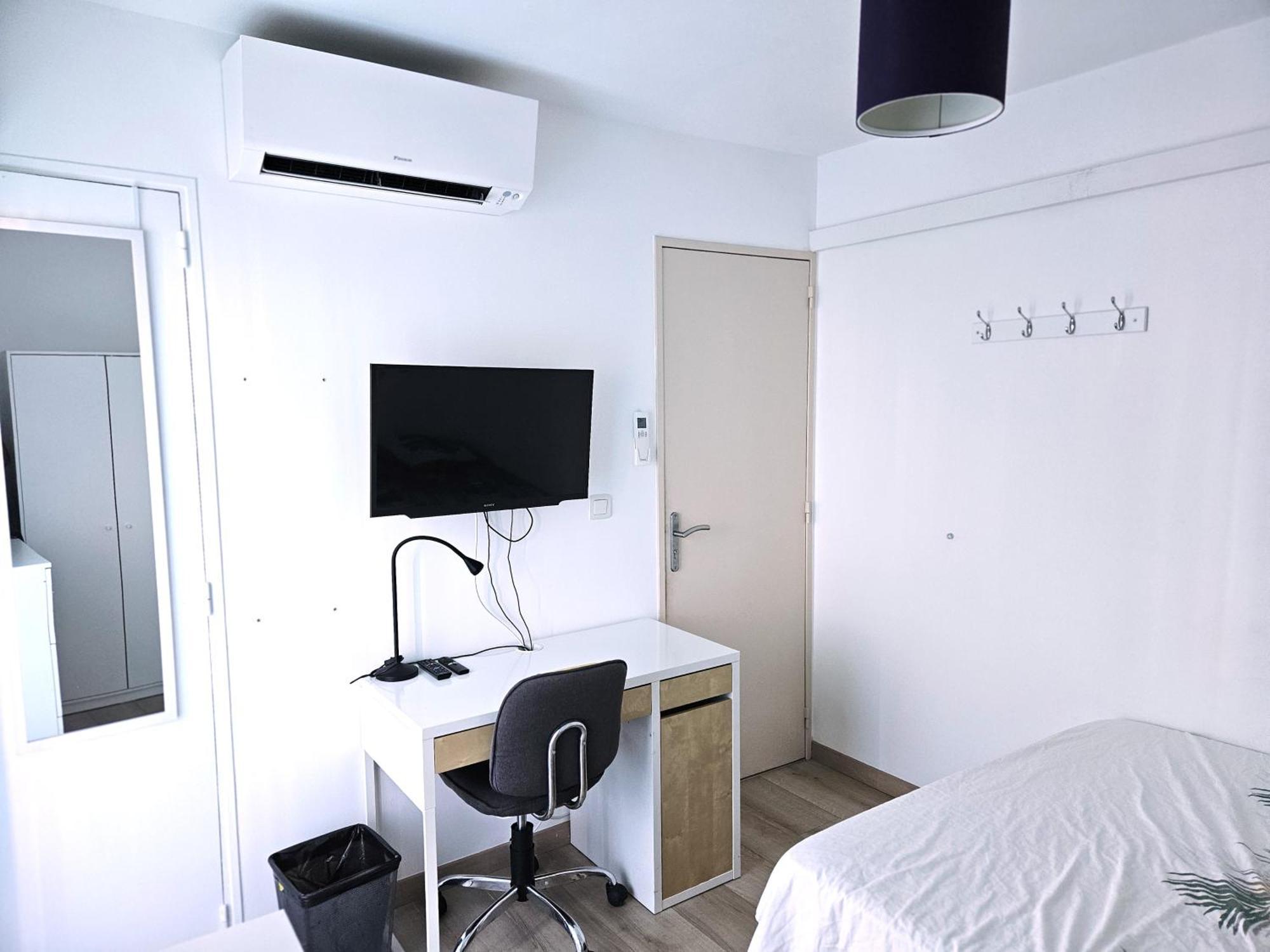 Chambre En Colocation Fille, Proche Mer, Climatisation Тулон Екстер'єр фото